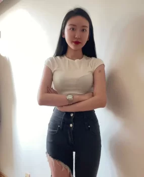 光谷小咚姐姐