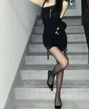 爱穿丝袜的小骚b一枚