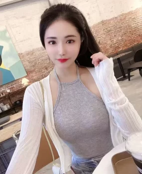 气质少妇奶瓶