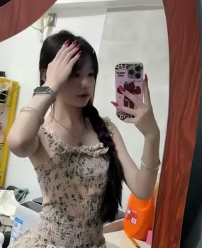 气质粉嫩服务系小蓝