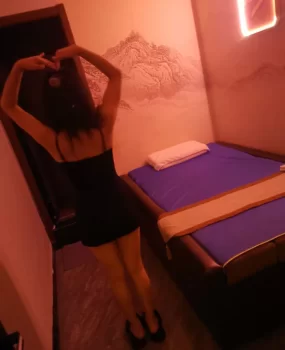 龙华区鸿尚路附近足浴大活spa店