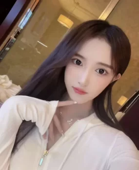 艺术学院高材生陈怡