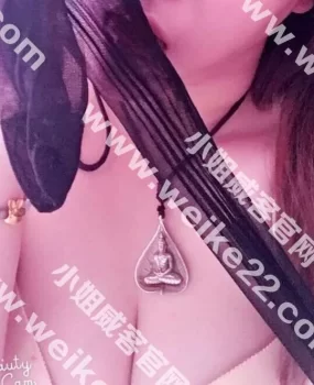 八分厂的骚娘们一脸的骚样