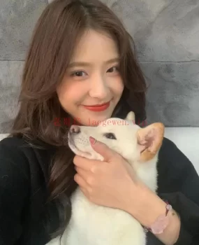 21岁小姐姐，活好粉嫩逼