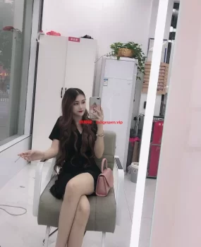 丰满可爱的兼职小骚