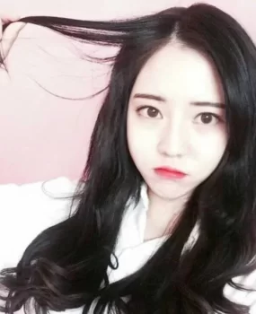 兼职美少女
